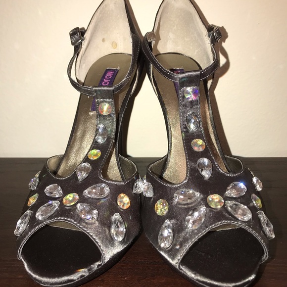 New Mojo Moxy gray rhinestone t-strap heel - Picture 2 of 3